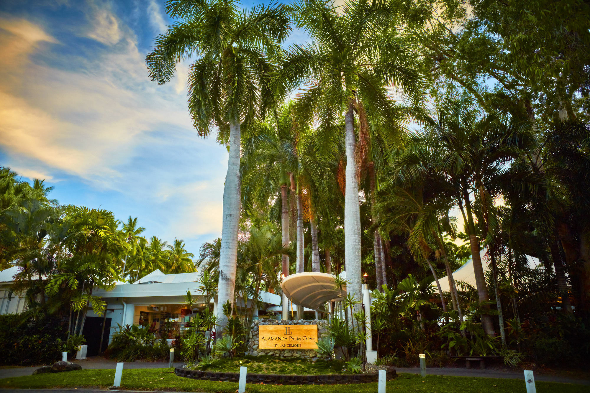 Alamanda Palm Cove By Lancemore Exterior foto